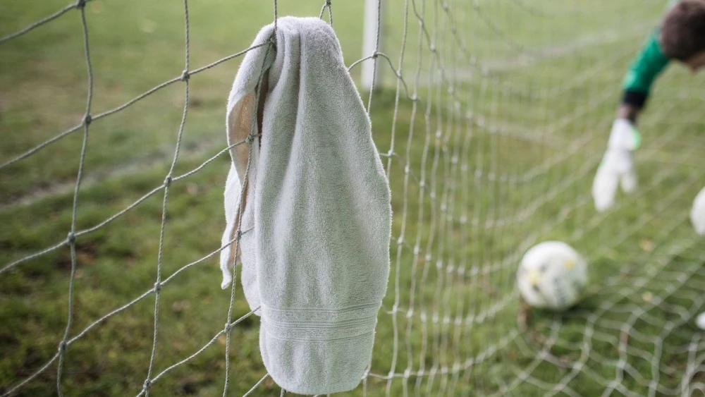 Shaka Hislop explains why goalkeeper towels sparked AFCON debate