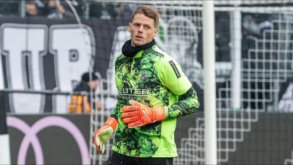 Bayer Leverkusen sign goalkeeper Jonas Omlin after Mark Flekken injury blow