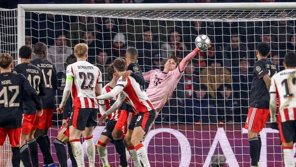 Jonas Urbig praises Bayern Munich versatility after Champions League win at Eindoven