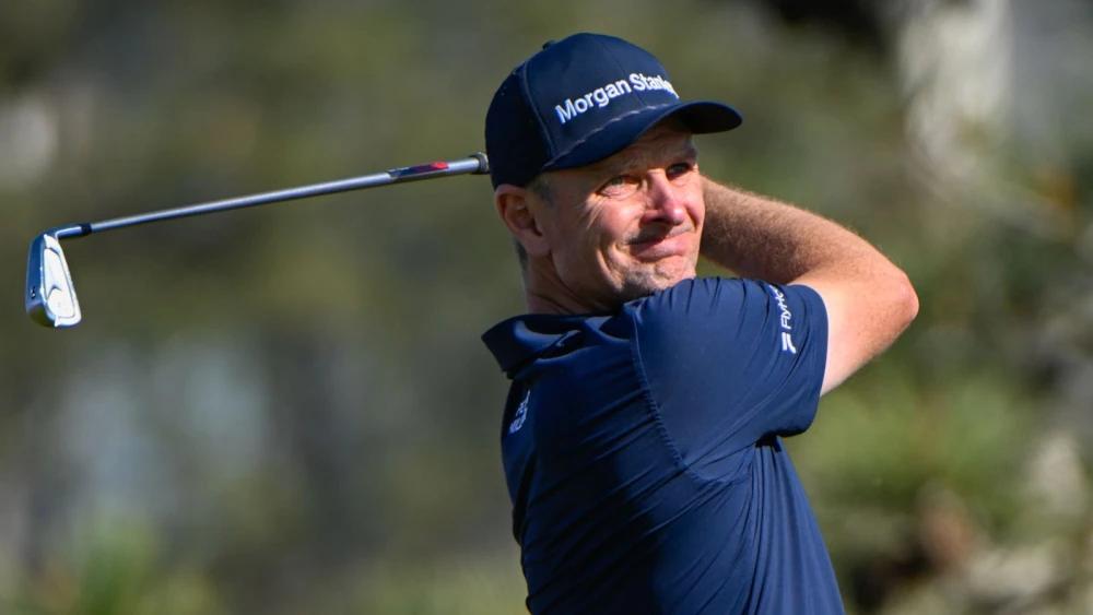 Justin Rose extends lead at halfway mark at Farmers Insurance Open