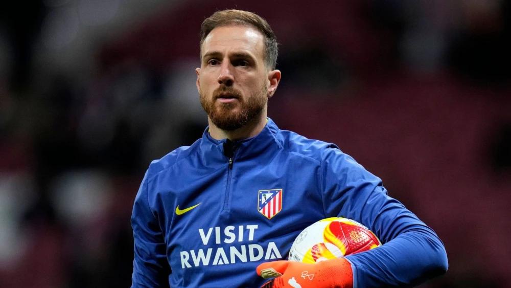 Diego Simeone, Jan Oblak clash as Atletico Madrid slump to defeat against Rayo Vallecano