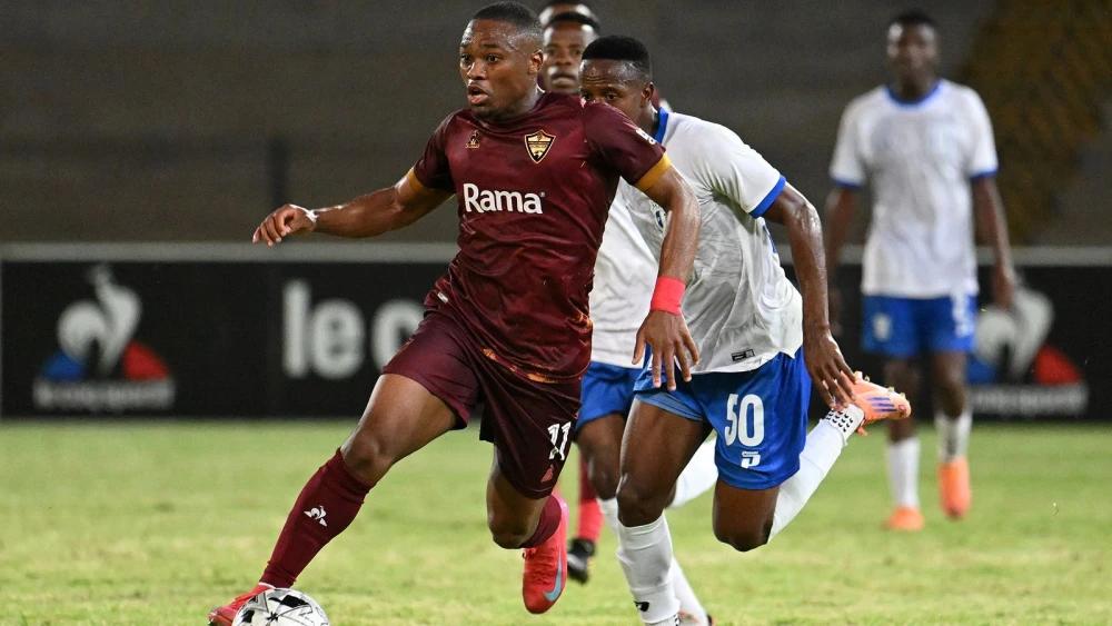 Kaizer Chiefs confirm signing of 'exciting' Langelihle Phili from Stellenbosch
