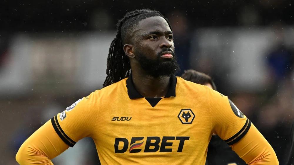 Wolves manager Rob Edwards condemns racist abuse of Tolu Arokodare