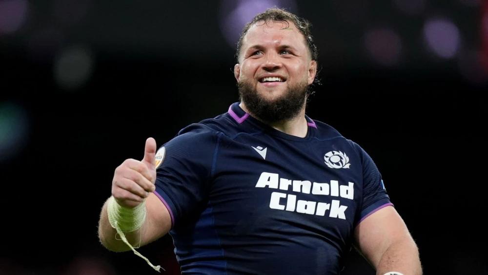 Scotland look to shift powerful French pack with all-new front row
