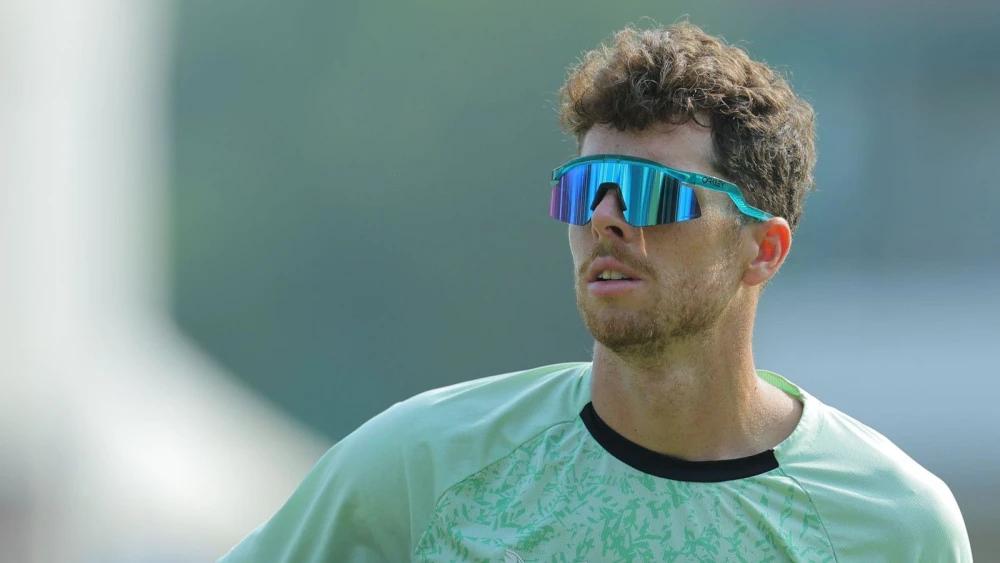 Mitchell Santner: New Zealand aim to 'silence' India's home support in T20 WC final