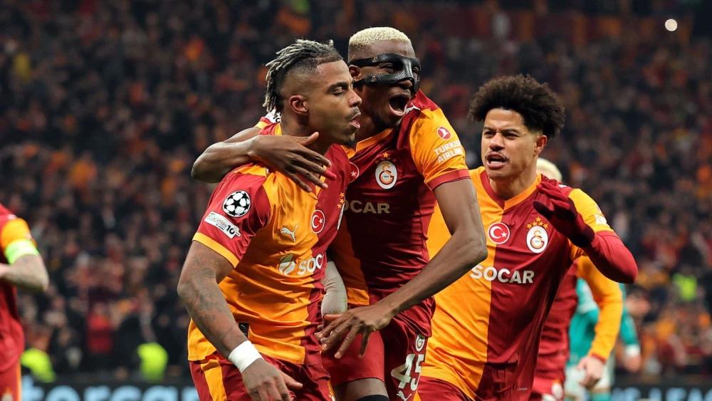 Arne Slot laments missed chances after Liverpool taste defeat at Galatasaray