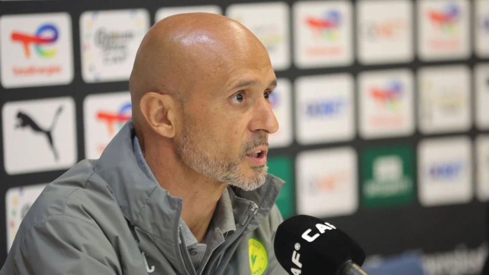 Miguel Cardoso cautions against misstep after Sundowns' statement win in Premiership title chase
