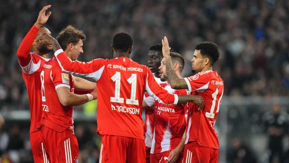 Bayern Munich make Bundesliga history with 5-0 win over St Pauli
