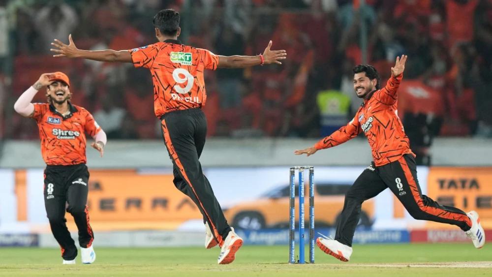 Sunrisers Hyderabad snap Rajasthan Royals' four-match win streak