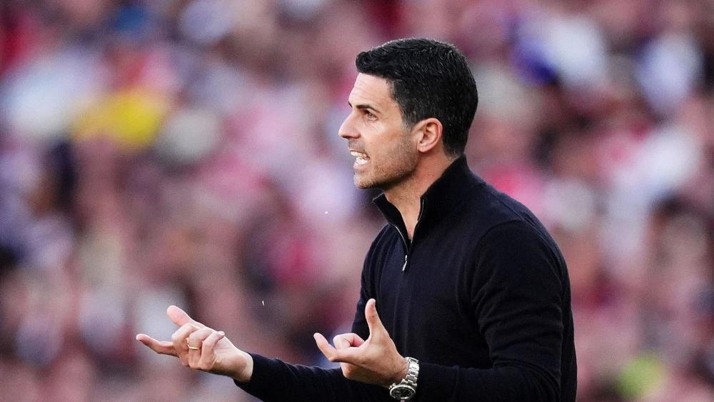 Mikel Arteta fumes over 'clear red cards' as Arsenal boss says title race 'would be different'