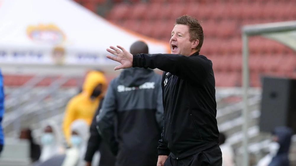 Dylan Kerr warns players to think twice before moving to big clubs
