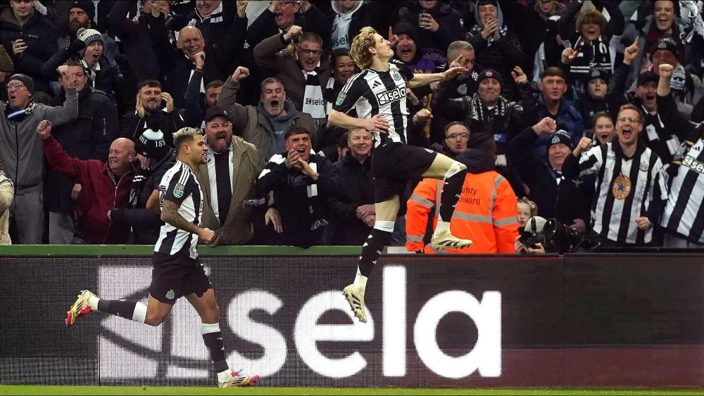 Newcastle's Magpies soar to Wembley with dominant Arsenal display