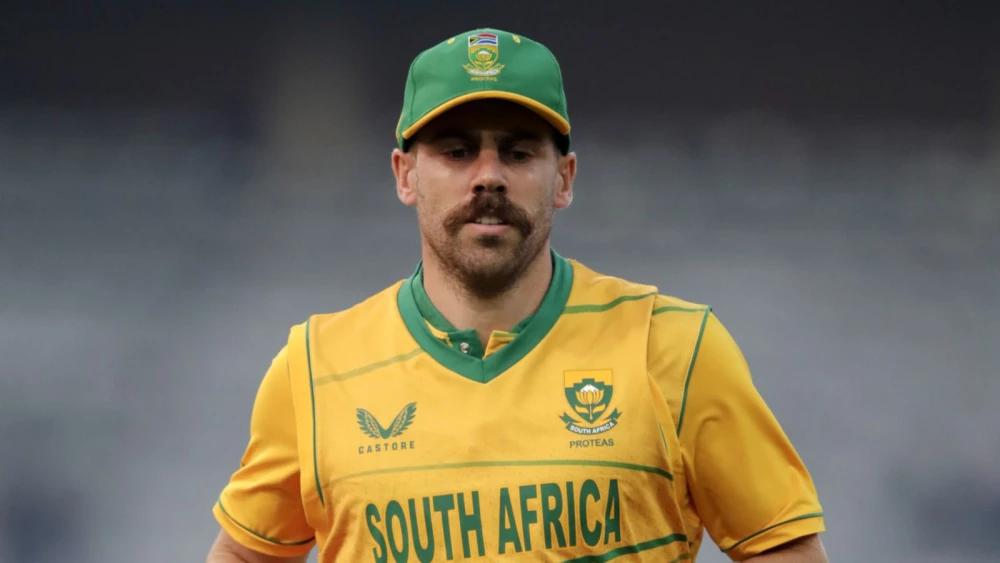 Anrich Nortje included in Proteas' T20I squad for series in India