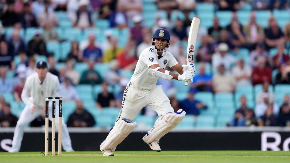 India seize edge at The Oval as England's sloppy fielding shifts momentum