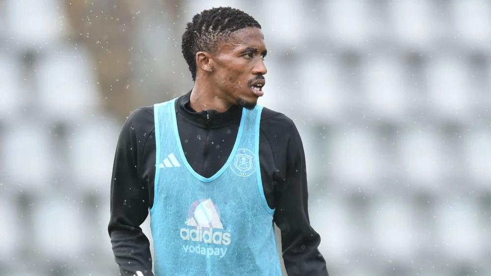 Former Orlando Pirates coach Jose Riveiro cheers Monnapule Saleng's comeback