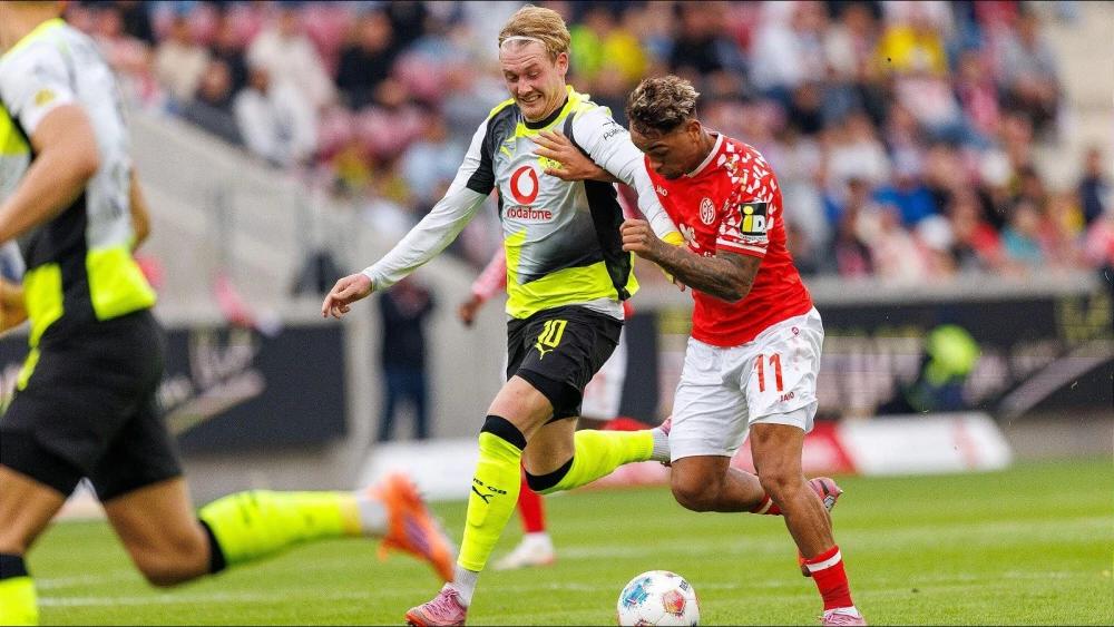 Julian Brandt's late inclusion inspires Borussia Dortmund victory