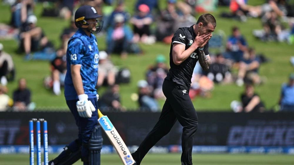 New Zealand defeat run-shy England to seal ODI series victory