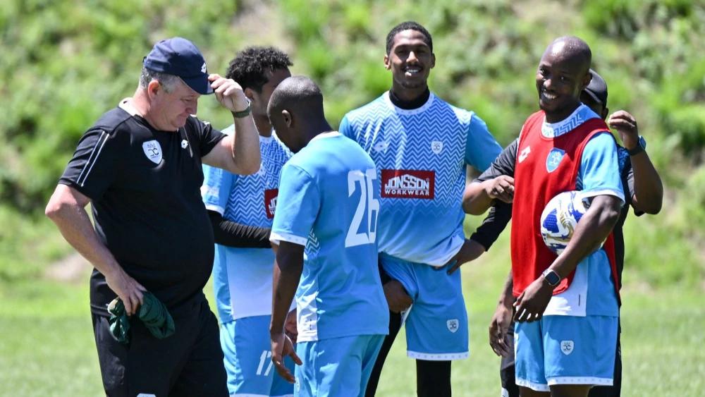 Gavin Hunt braced for tough clash against former employers Kaizer Chiefs in Betway Premiership