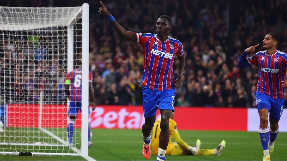 Oliver Glasner urges caution as Ismaila Sarr fires Crystal Palace past AZ Alkmaar