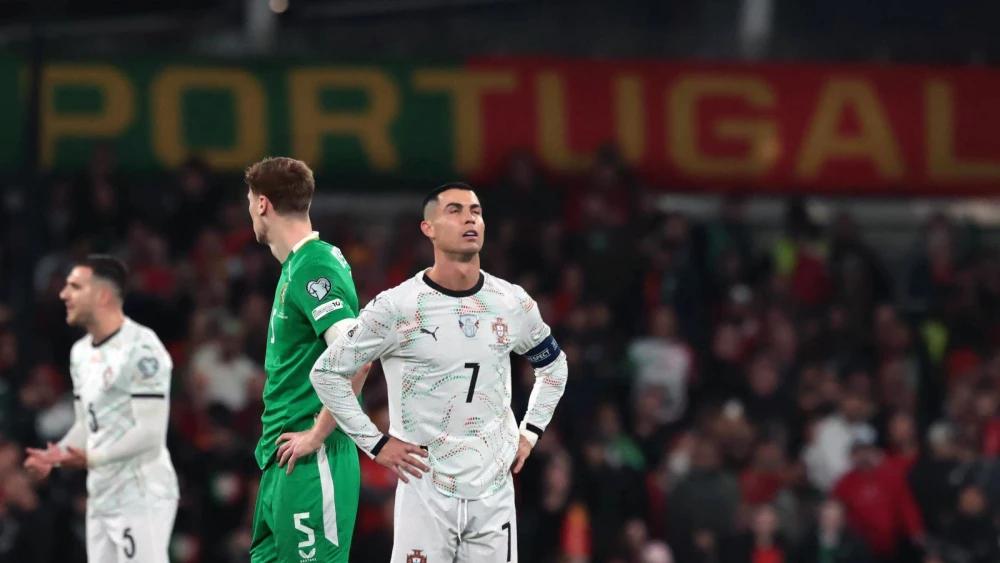Euro WC qualifiers: Ireland stun Portugal as Cristiano Ronaldo sent off